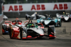 Kierowca Audi Lucas di Grassi zdobywa punkty w sobotnim i w niedzielnym wyścigu Formuły E w Berlinie