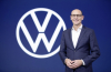 To klient decyduje o tym, który rodzaj napędu spełnia jego wymagania - mówi Ralf Brandstatter, CEO marki Volkswagen