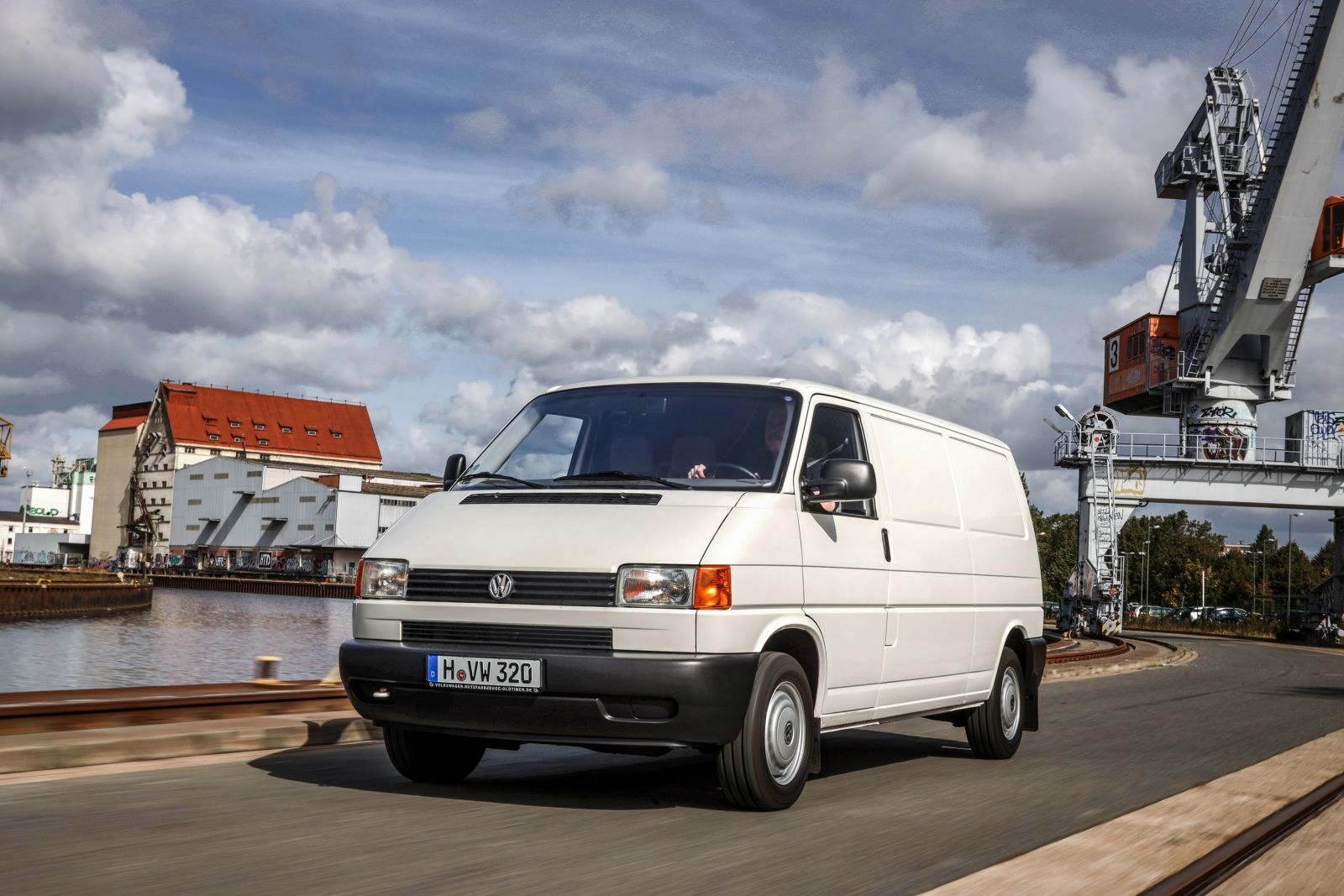 1990 - 2020: 30 Lat Volkswagena Transportera T4 - Mototarget.pl